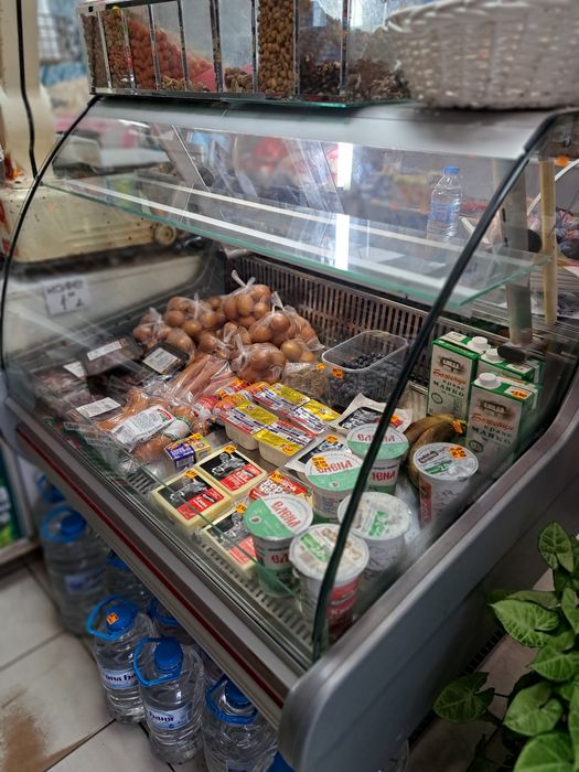 Хладилна витрина