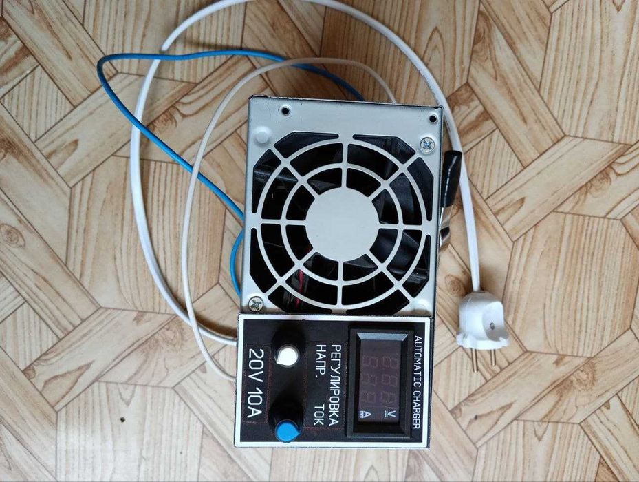 Зарядное устройство для аккумулятора + блок питания 2в1