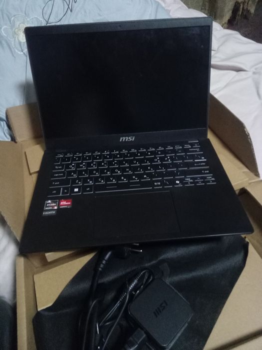 MSI noutbuk. 8/512GB