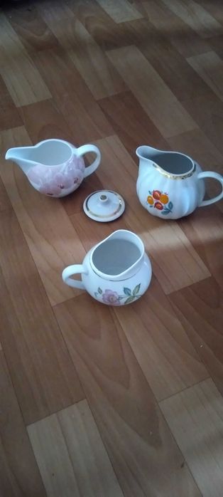 Сахарницв и завврной чайник