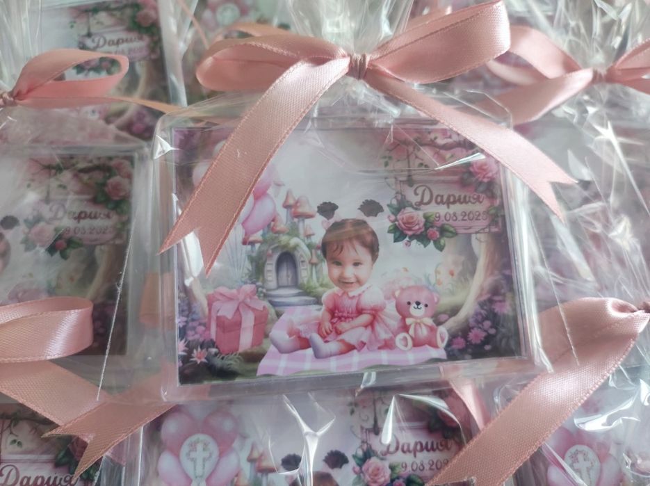 Магнити карикатура - креативни подаръчета за гости на сватба, кръщене