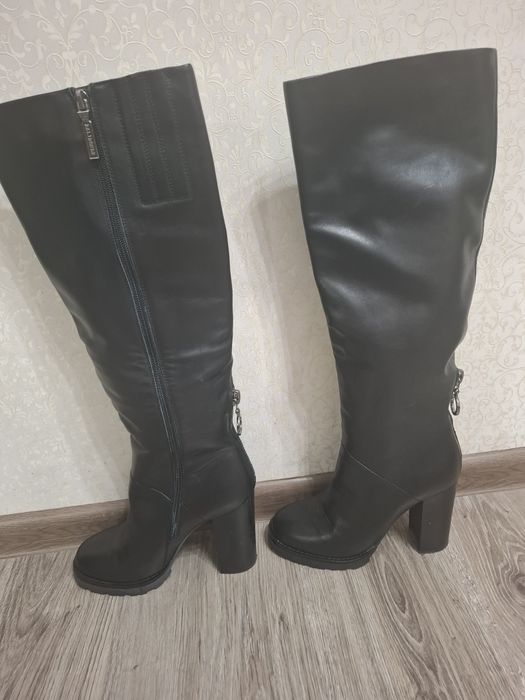 Продаются сапоги 40 размер