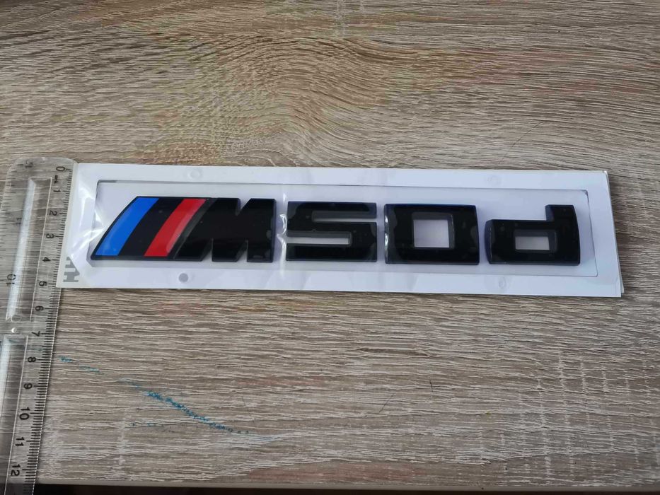 черна емблема БМВ М50д BMW M50d