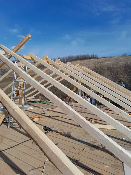 Constructii acoperis nou, sisteme pluviale, reparatii acoperisuri