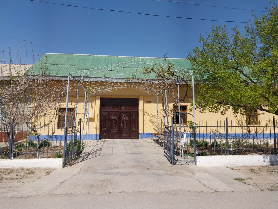 Umid qoʻrgʻonidan hovli sotiladi