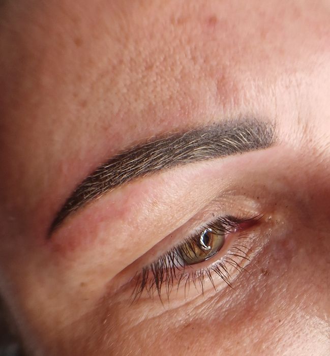 Micropigmentare —sprancene — buze