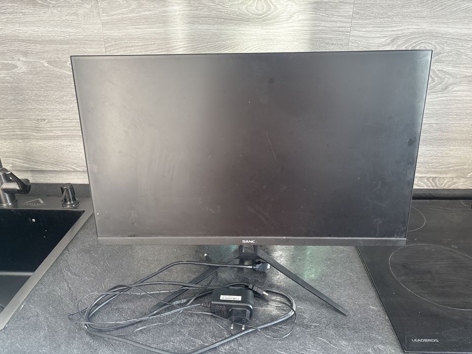 Продаю  монитор sanc