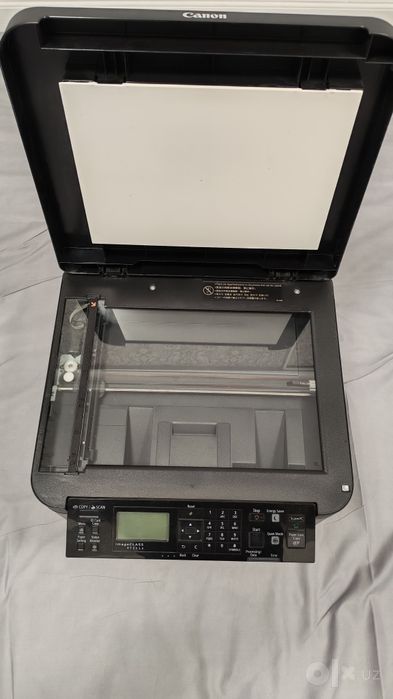 Canon MF 241 d xolati yaxshi