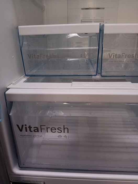 Иноксов комбиниран хладилник с фризер Бош Bosch No Frost A+++ Гаранция