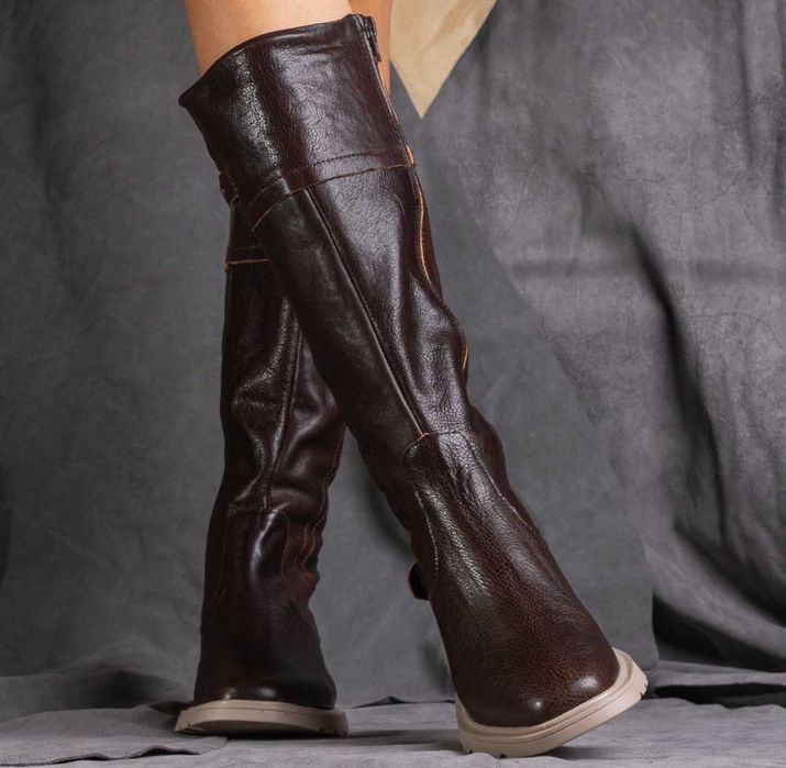 Дамски ботуши ЧИСТО НОВИ