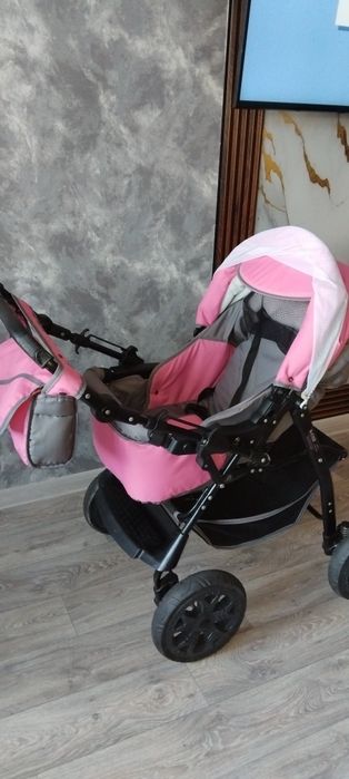 Продам детскую коляску.