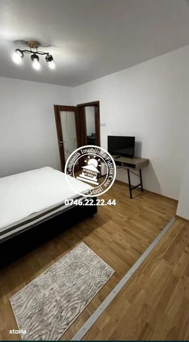 Apartament 2 camere de vanzare, semidecomandat, etajul 1 - Podu Ros
