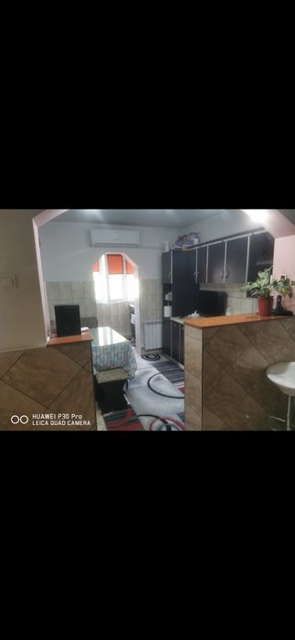Inchiriez apartament 2 cam