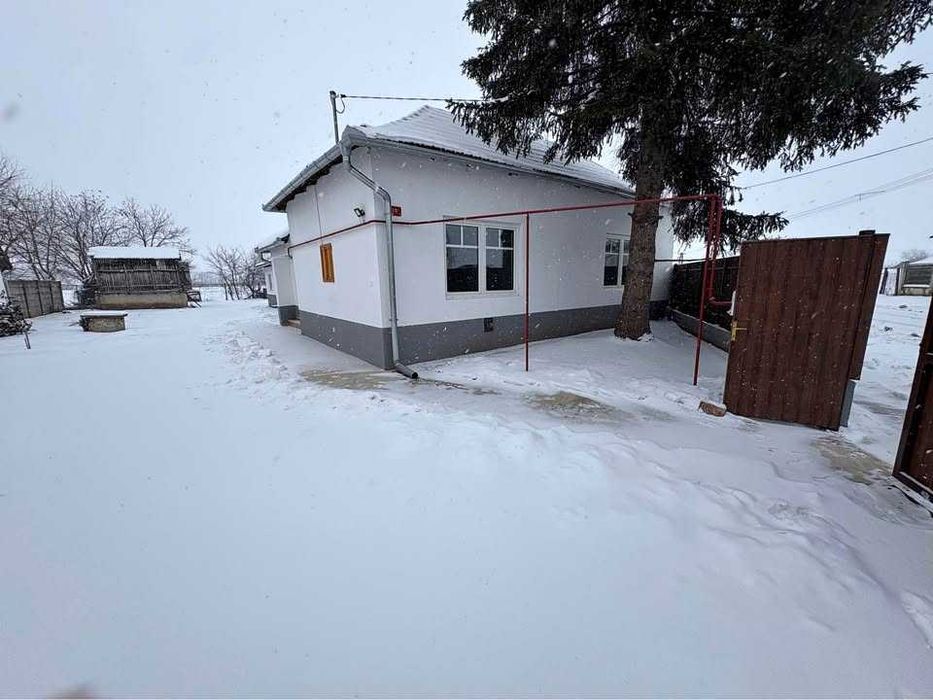 Două case cu 1 ha teren agricol, de vânzare în Ungaria