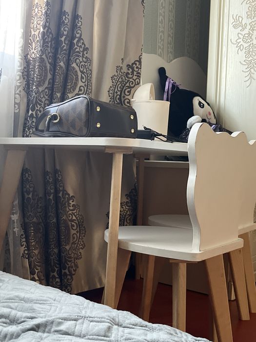 Детский стол со стульями