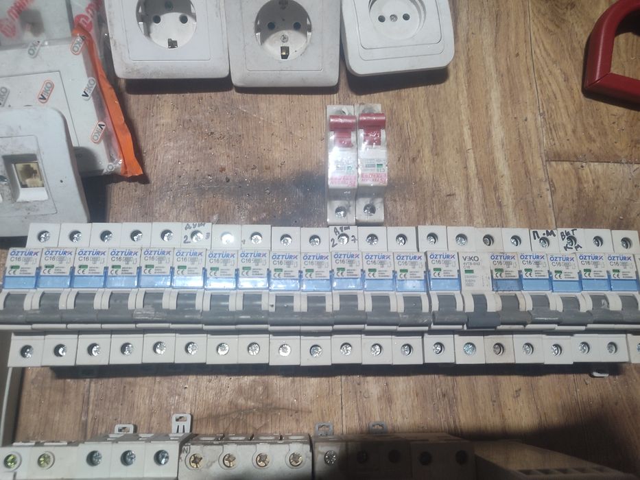 Разетки выключатель автомат