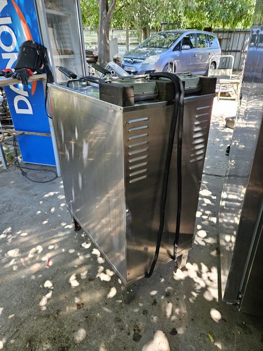 Фритюрник на база професионален на ток трифазен 2х12 литра втора употр