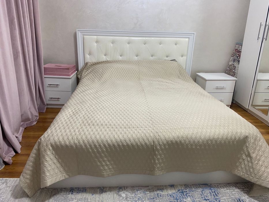 Продам спальный гарнитур