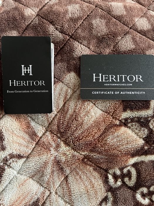 Часы Heritor.