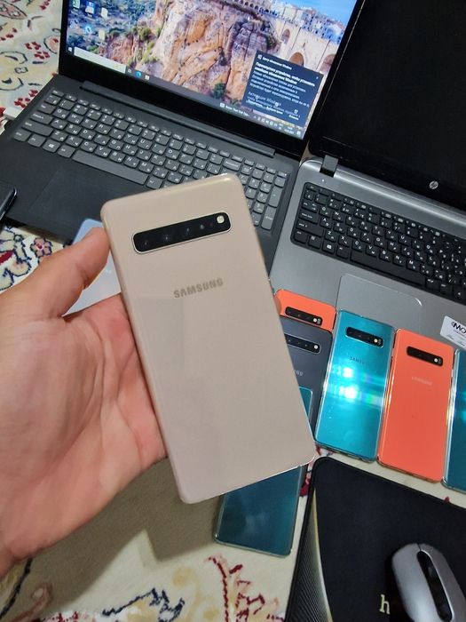 Самсунг с10 11версия