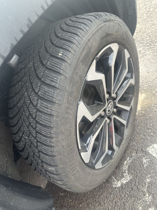 Vand set de 4 anvelope de iarna Bridgestone Blizzak LM 005 215/55/17 H98 DOT săptămâna 23/2022