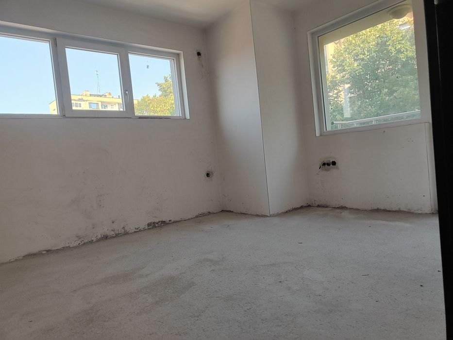 Продава се Тристаен апартамент в Хасково, Училищни - 92 кв.м за 1631 €/кв.м - Снимка #12