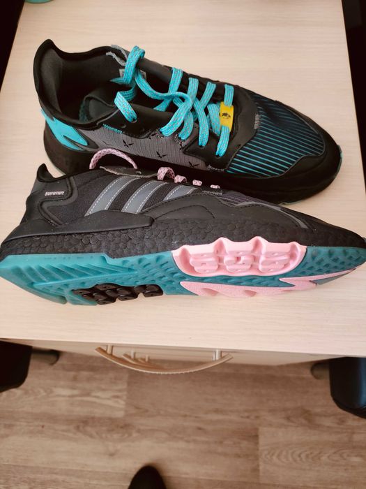 Кроссовки adidas