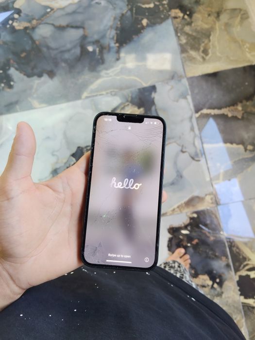 vând iPhone 14 pentru piese