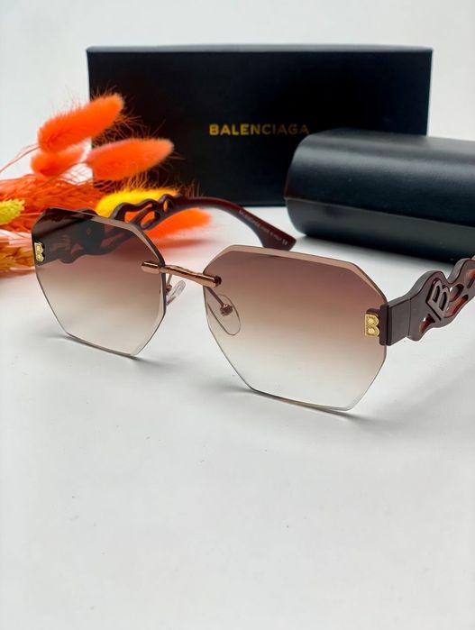 Очки солнцезащитные