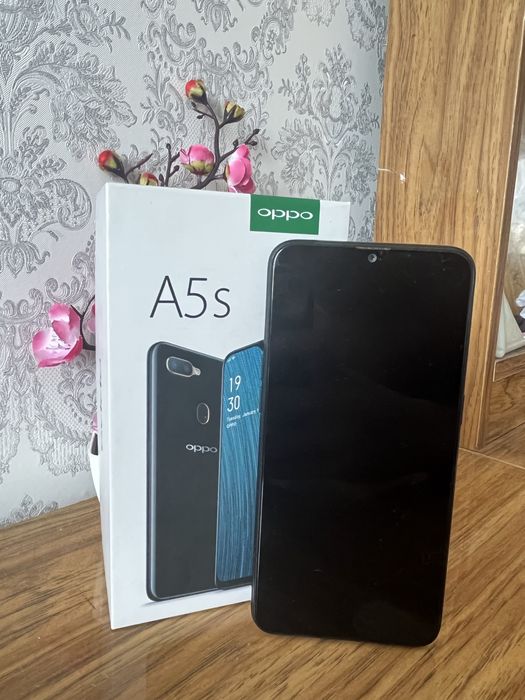 Oppo A5s 64 гб хорошее состояние
