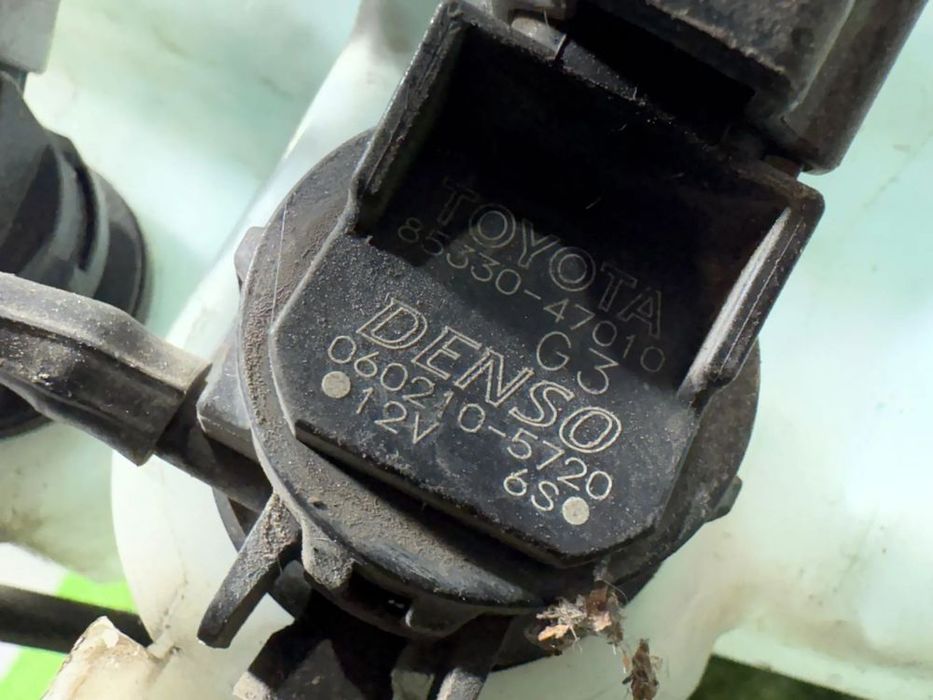 VAS LICHID PARBRIZ STROPGEL TOYOTA PRIUS T3 V 1.8 BENZINA HYBRID ELE 2015 COD OEM 060851-317 / 060210-5720 / 060210-4621 / HATCHBACK 2009-2015