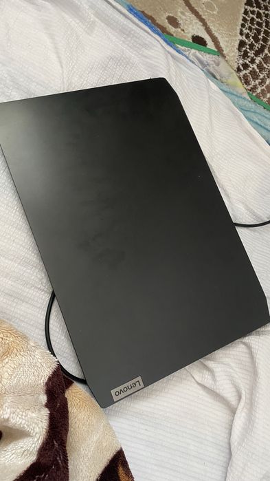 Ноутбук продам срочно