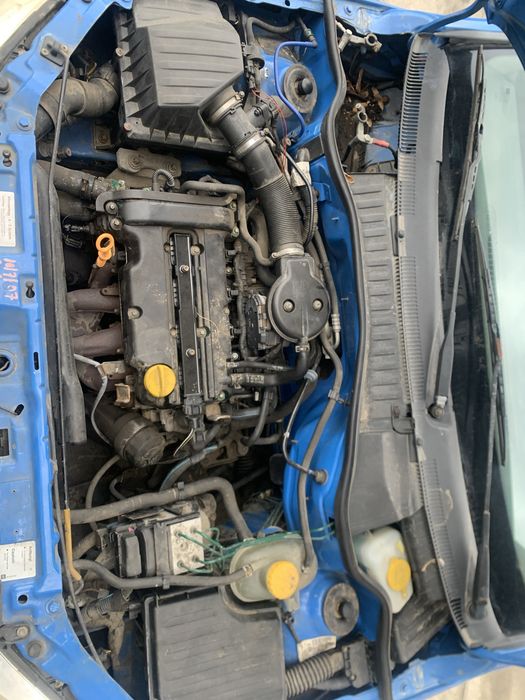 Piese opel corsa c 1.2 benzina z12xe. 55kw din 2002