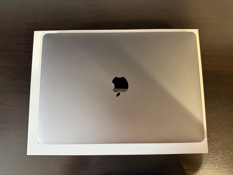 MacBook Pro M2 2022 13” Touch Bar, 8GB RAM, 256GB