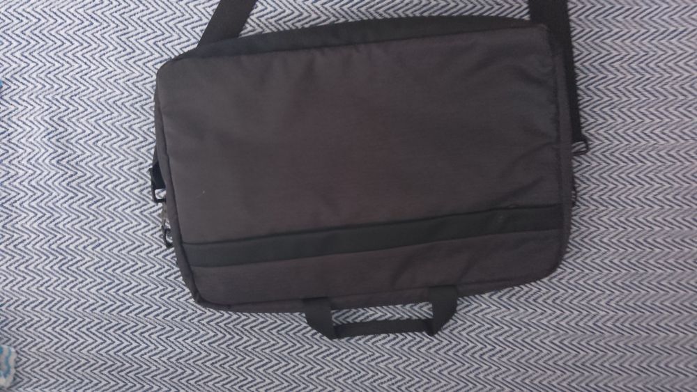 Laptop Msi 15 thin b12uc (inca  14 luni de garanție)