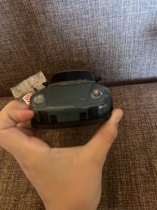 Vand masinuta cu telecomanda