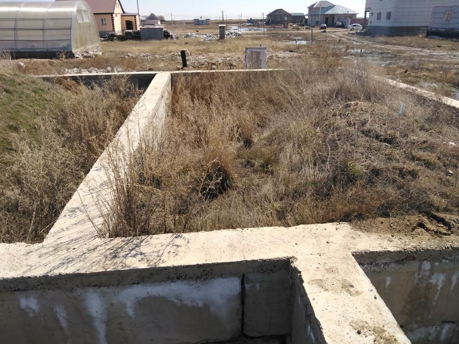 Продам участок с фундаментом