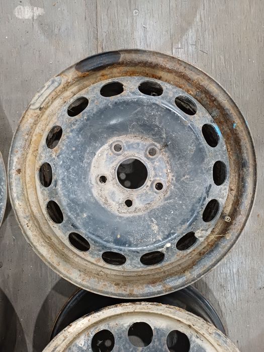 Диски R16 5x112 на Volkswagen.
