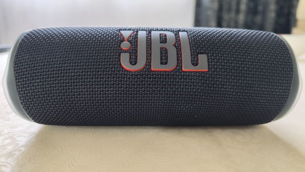 JBL Charge 5 и Flip 6
