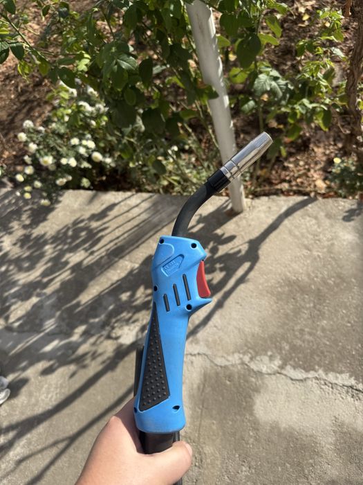 Профессиональный сварочный аппарат PW141-MIG250-1