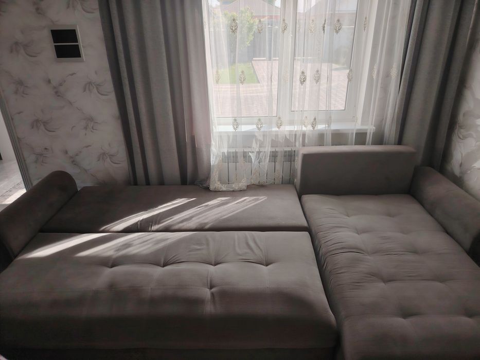 Продам диван углавой