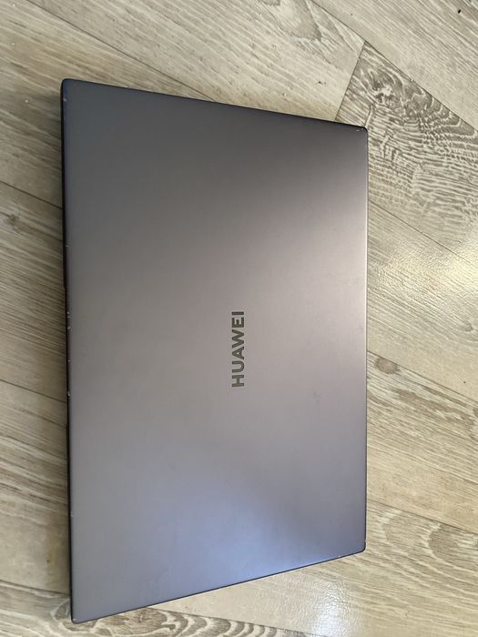Продам huawei matebook в отличном состоянии