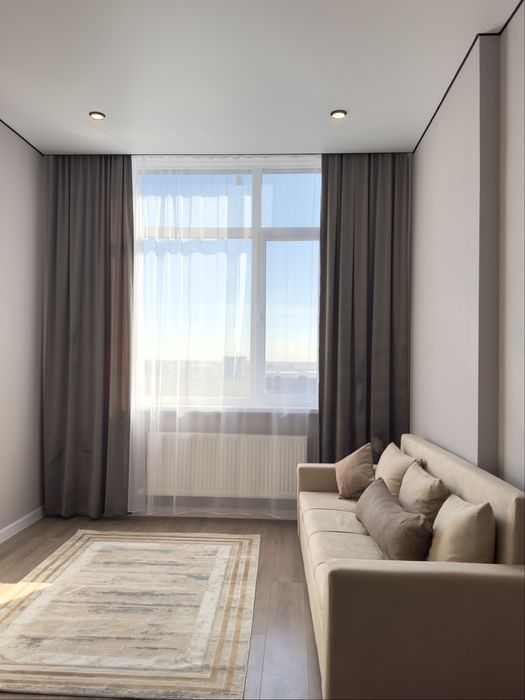 Современная квартира в сердце левого берега