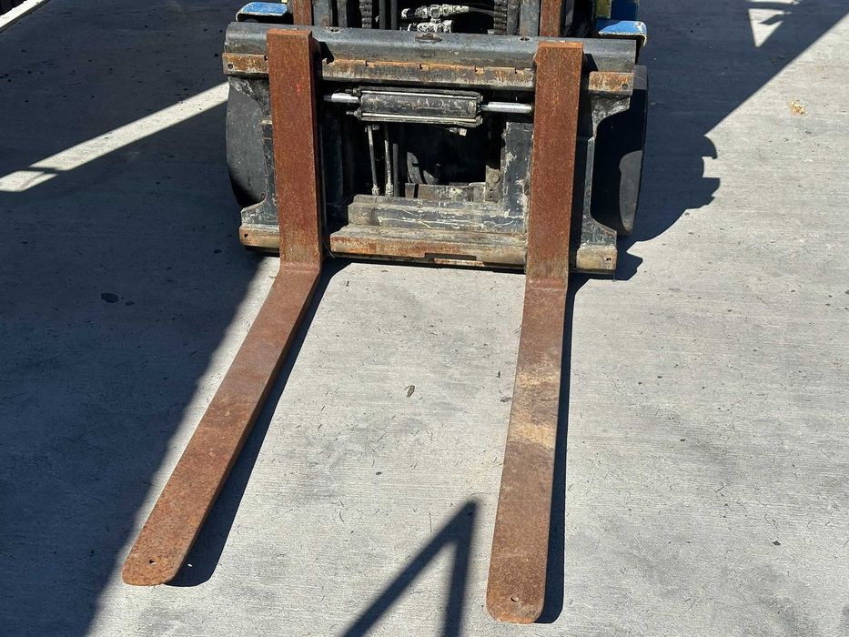 Dezmembrez stivuitor electric HYSTER