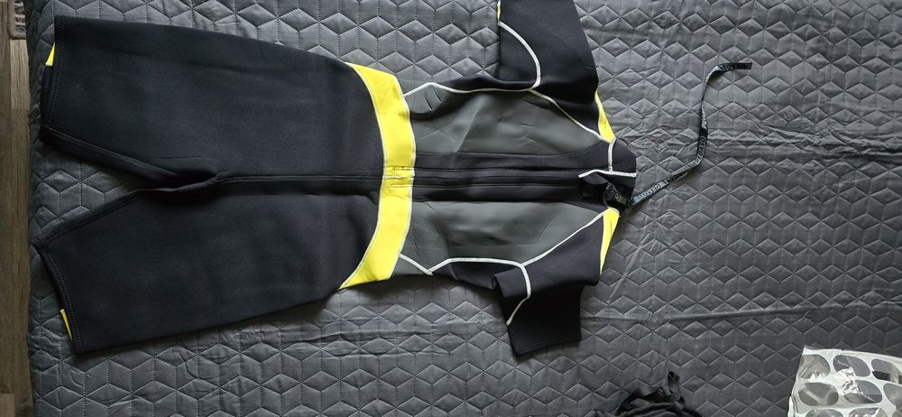 Costum NOU de neopren Pegaso