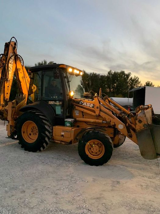 Услуги с мини багер 2.7 ,Хидравличен чук 150 кг,Самосвал и Бобкат