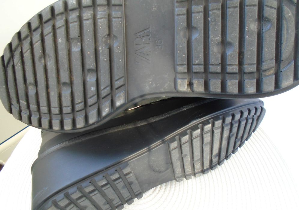 ghete zara, nr. 36 , ca noi - 70 lei