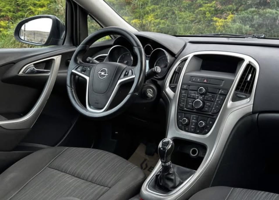 Vand Opel Astra J 1.7CDTI 110CP