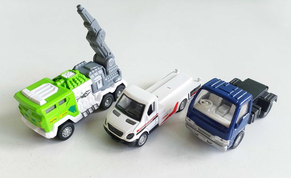 Железные машинки