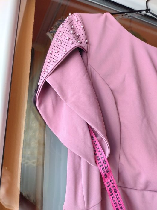 Rochie elegantă roz, nouă, cu etichetă